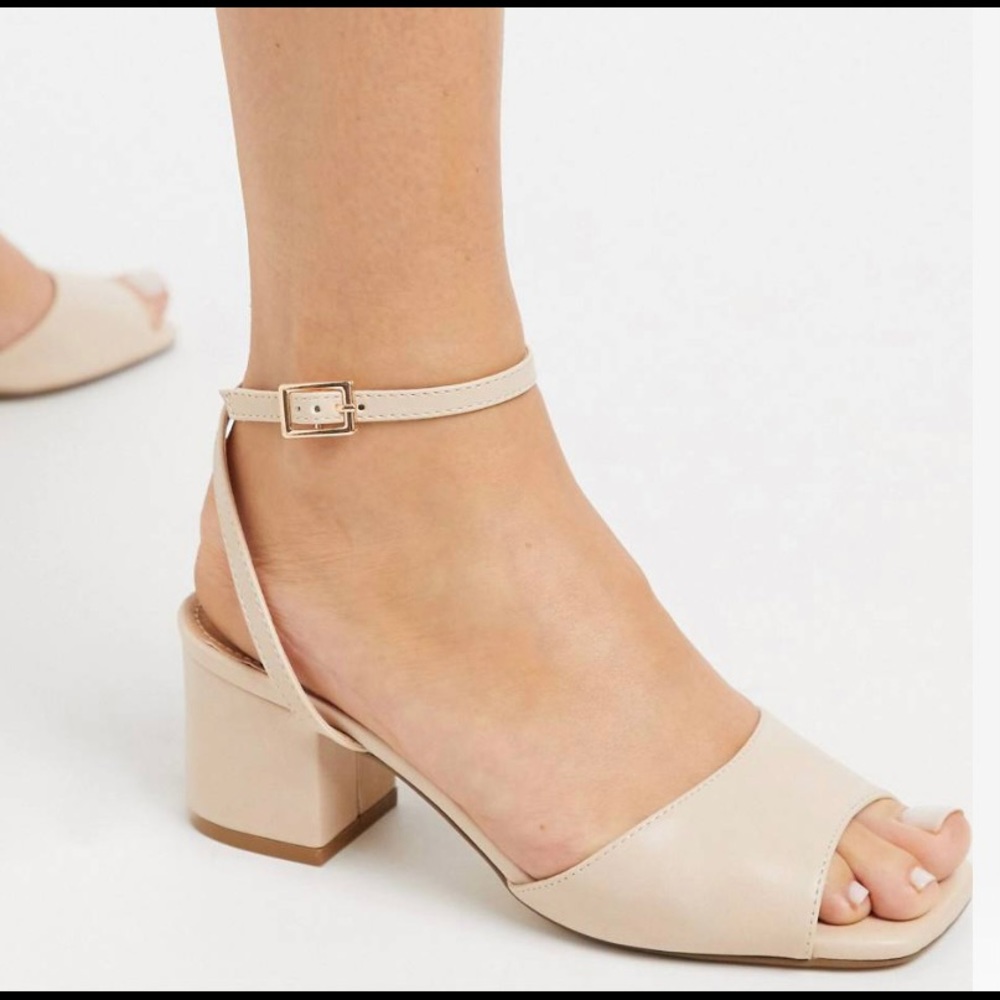 Block heel sandals size 7